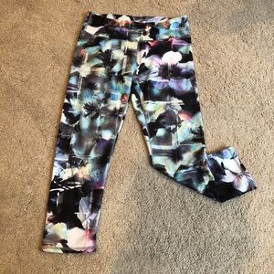 💜FABLETICS CROP LEGGINGS 💜